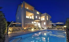 Deluxe Villa No.10 - Rooms&Apartments